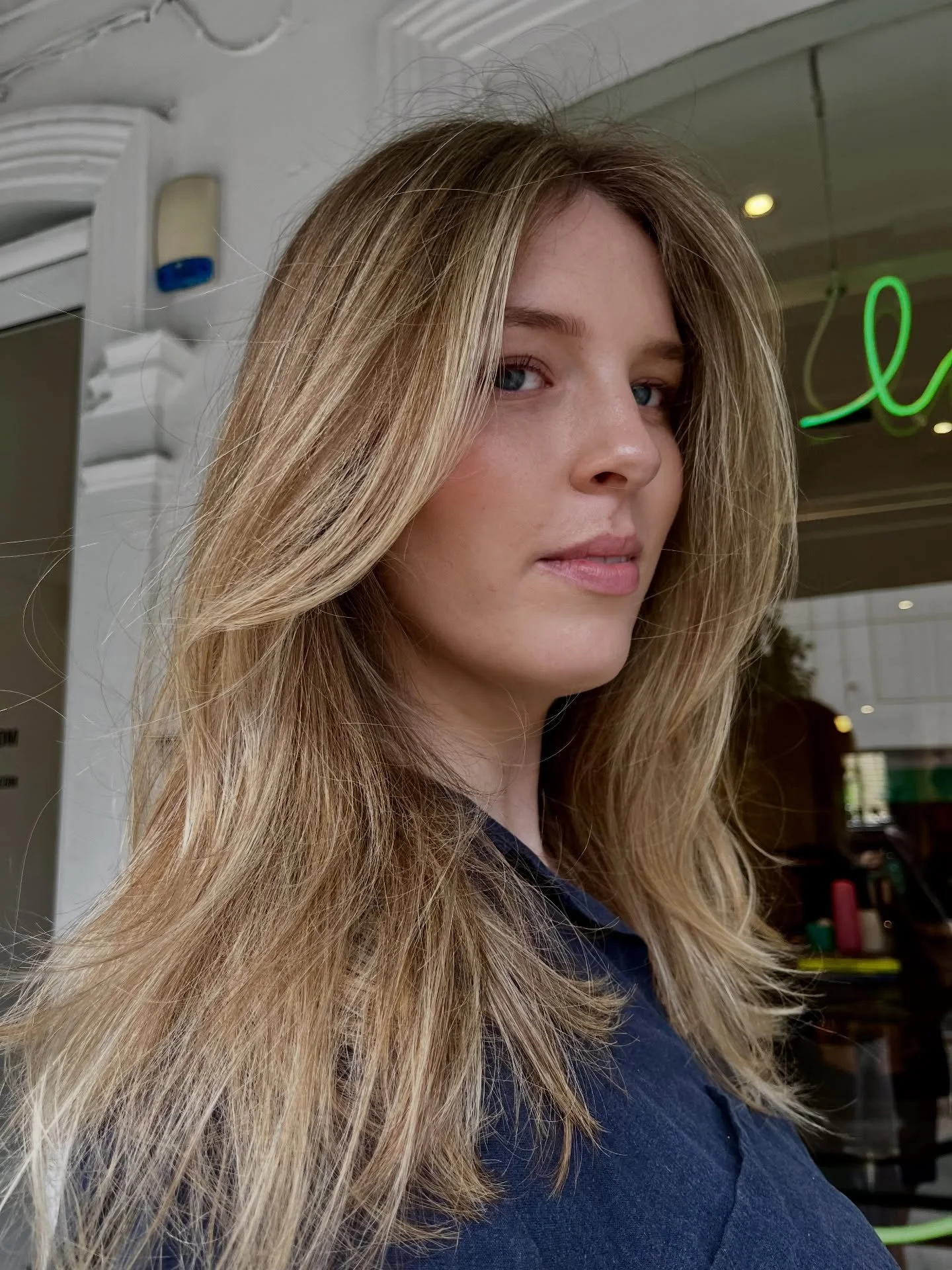 Bringing brightness back into the face with some face framing while keeping the lived in look for a soft grow out! ✨

WHAT TO ASK FOR: 
&bull; soft bright face frame 
&bull; light shaping with long layers 
&bull; creamy tone with a blended root

.
.
