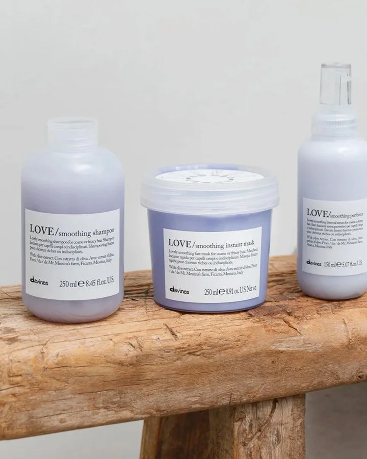 Humidity is a killer!! Looking for a product range to help smooth? @davines_australia Love Smooth range is the perfect answer!!

From shampoo to conditioner to mask to a leave in product to fight the frizzies! 

.
.
.
.
.
.
.
.
#davines #smoothhair #