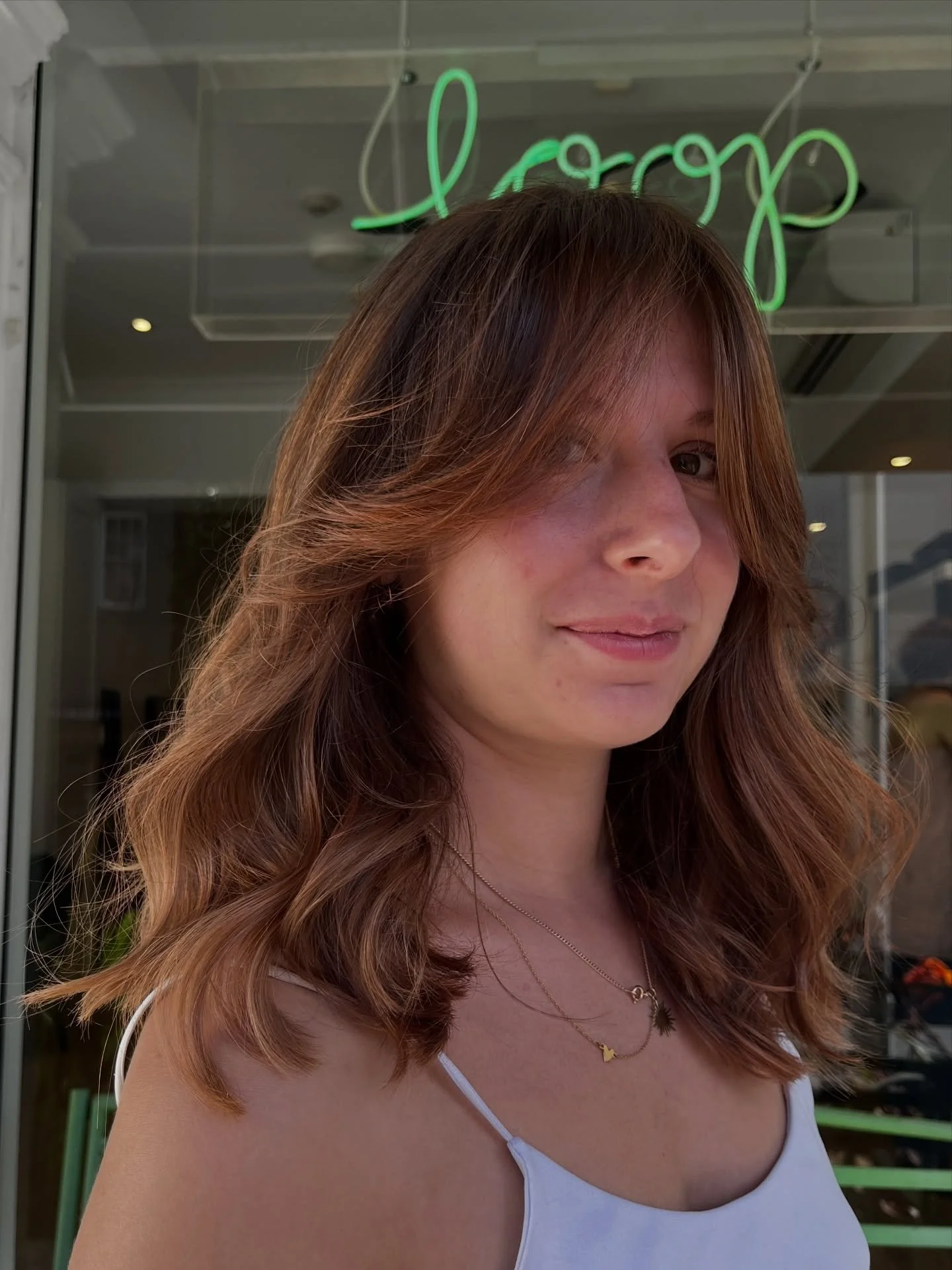 Copper vibes 🔥 

Soft copper tones with a natural warmth. Simple, understated, and easy to wear; just a subtle glow that works in any light.
.
.
.
.
.
.
#copperhair #curlyhair #hair #newhair #freshhair