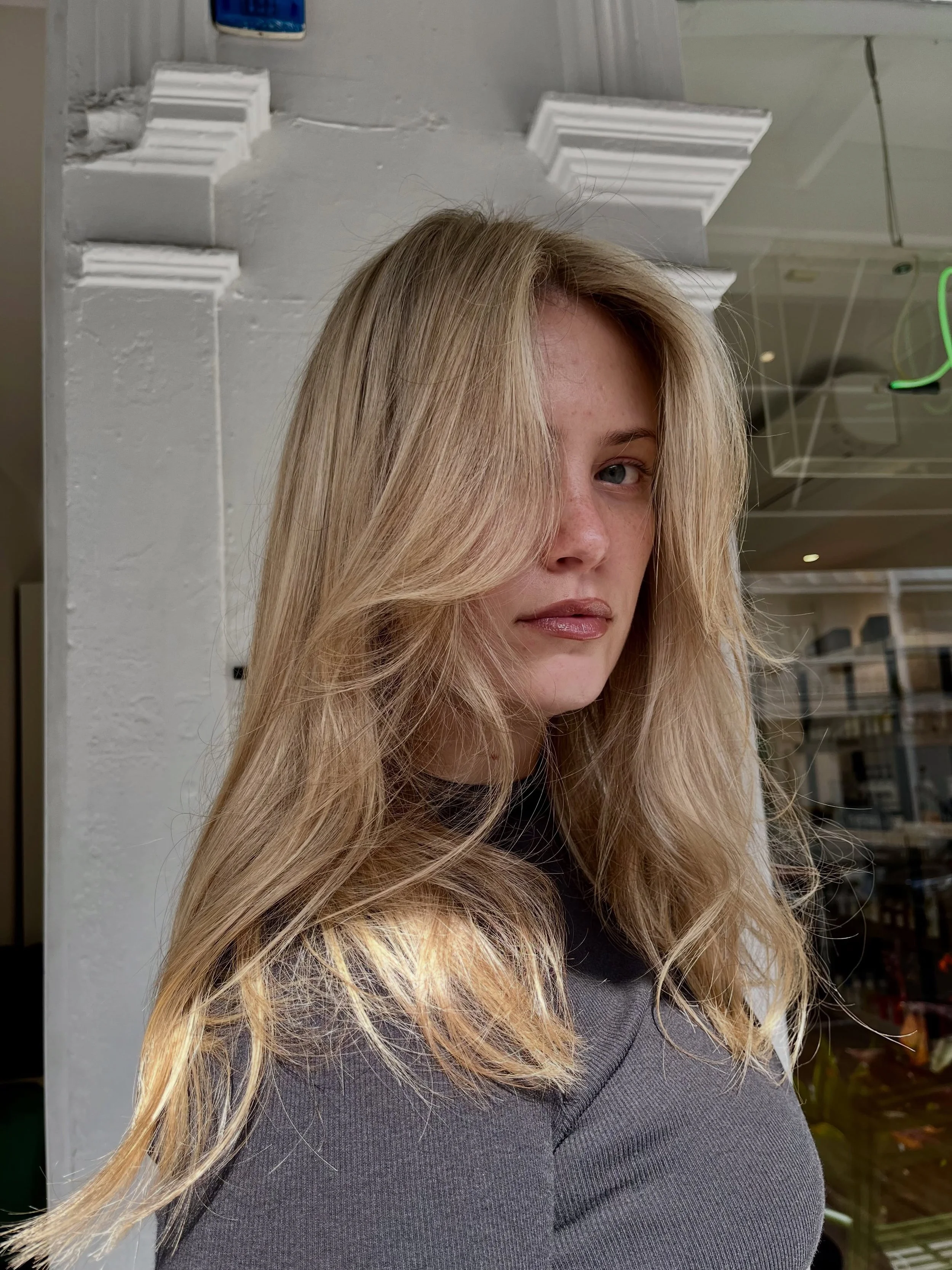 SERVVINNGGGG with this blonde goddess 😩 

Creating the perfect blonde to enhance features with a soft blowout 
.
.
.
.
#blonde #blowout #newhair