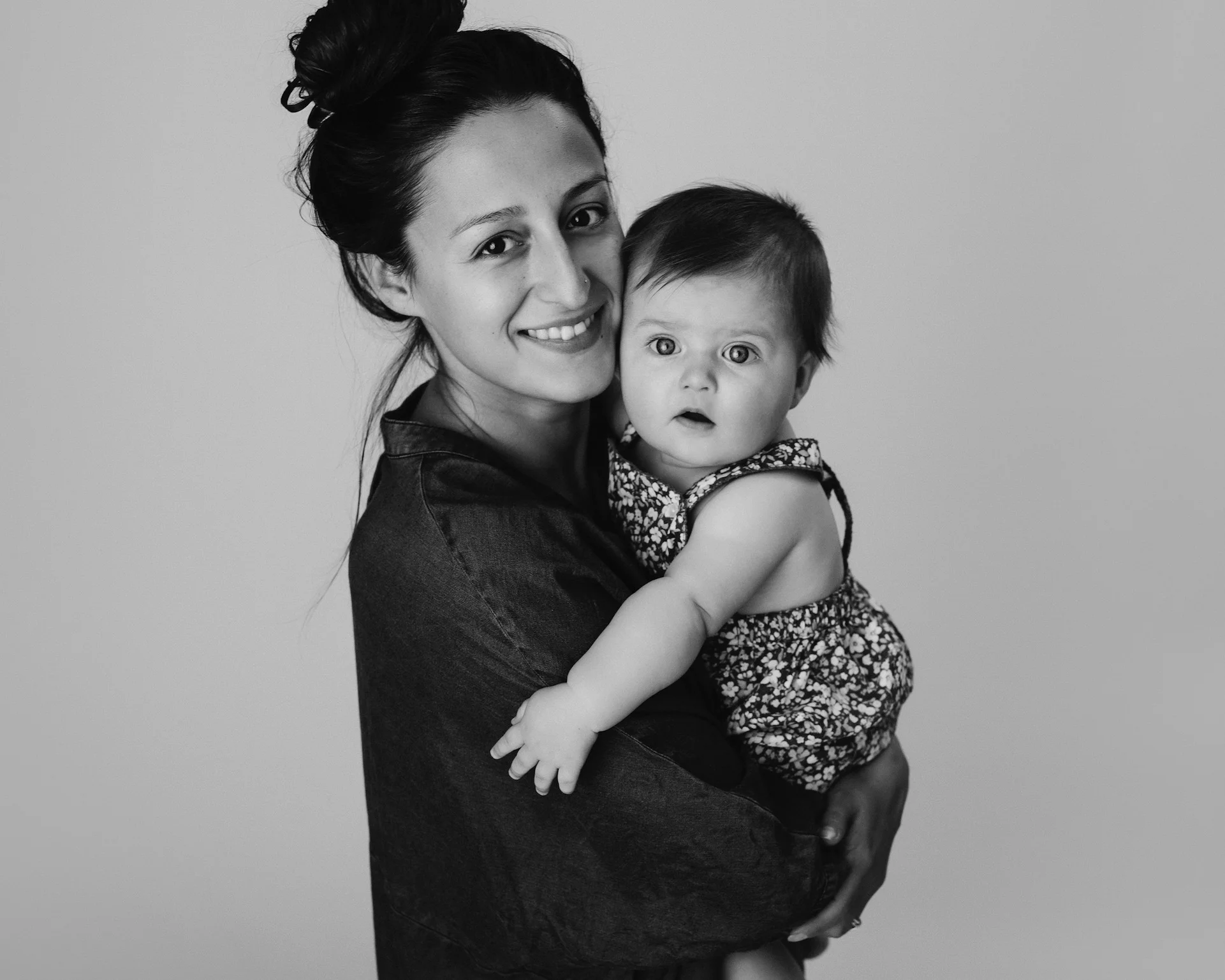 Vicky was born and bred in South London and never wants to leave. Her main passion is being a midwife, and she loves meeting new people and hearing their stories. One of her own, most cherished stories, is when she helped her sister to birth her wonderful daughter, Penelope. Vicky had her daughter Pia in 2017, and is juggling mummy life with running The Group, and working as a community midwife in Beckenham. She recently moved from Crystal Palace to a family home in West Wickham, which she hopes to fill with more little people! Vicky certainly has the Colombian spirit from her mother, always offering infectious energy and a warm welcome. Vicky runs the first time parent groups in Beckenham & Crystal Palace as well as the Hypnobirthing courses.