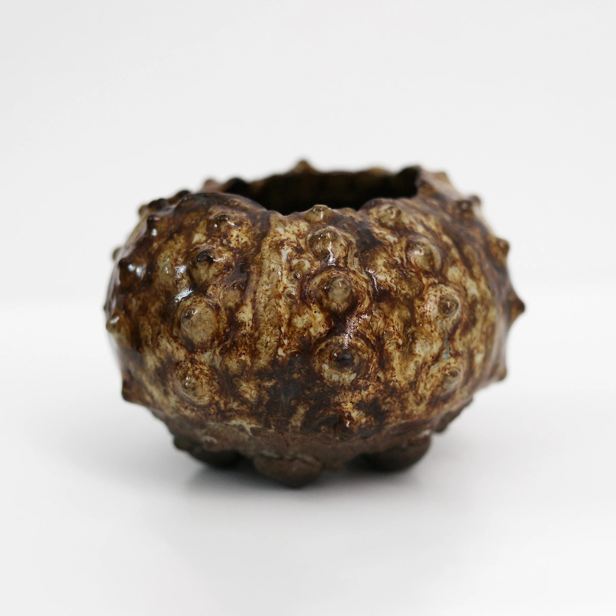 jazharold_seaurchin_ceramic_1151-square.jpg