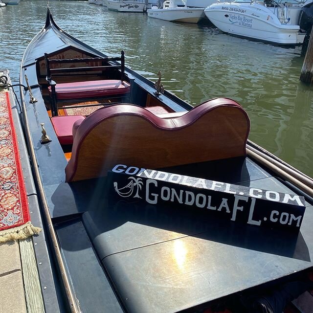 Ready for reservations this afternoon/ evening, and I just realized today one of the great ancillary benefits about taking a #gondolaride in Naples this winter: it&rsquo;s a private trip, just you and your gondolier. We are the picture of health, and