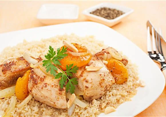 Moroccan_Chicken_and_Apricot_Tagine3_0.jpg