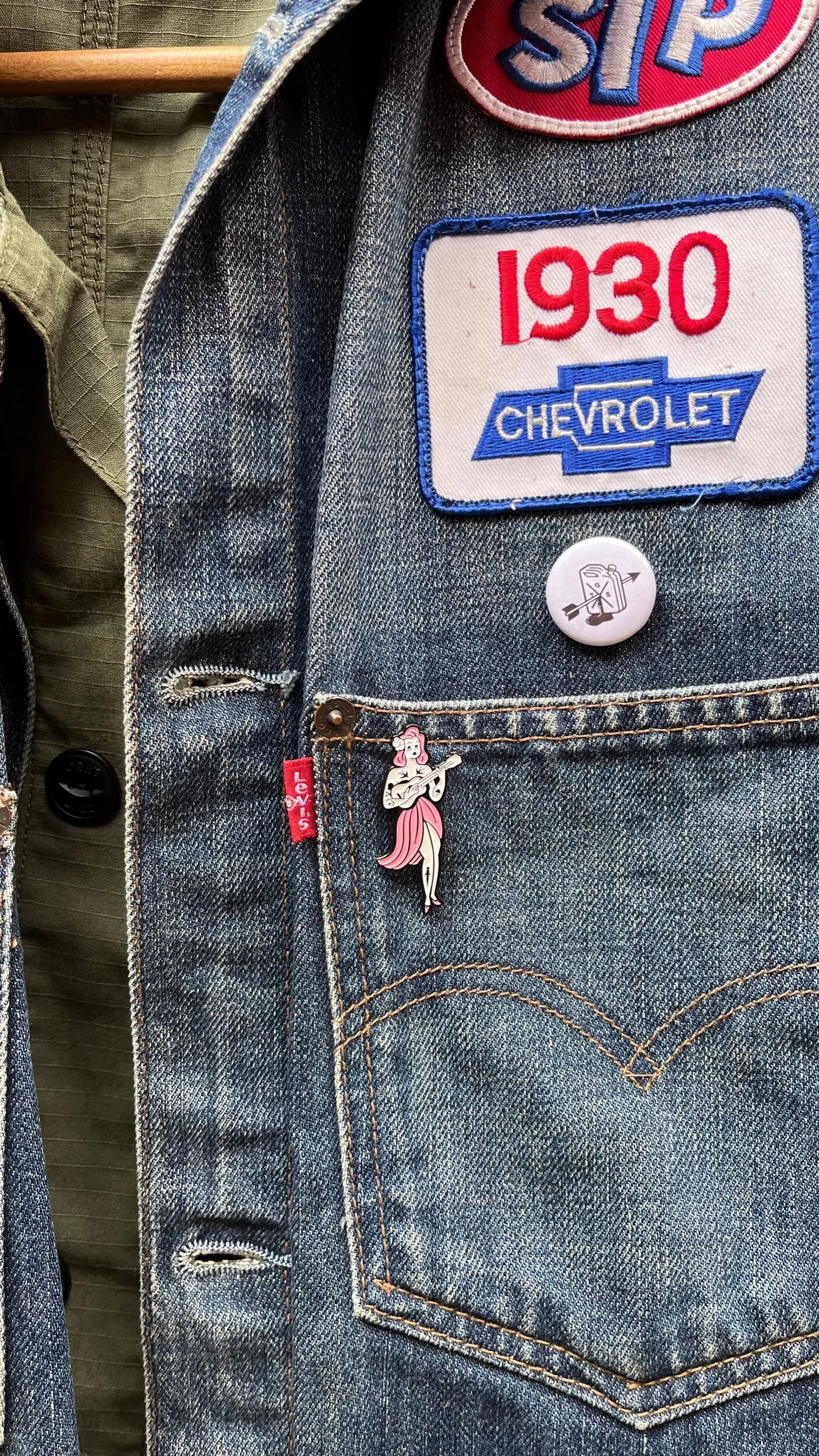 5C6FF761-5AFE-435B-A524-930B829DCBCA