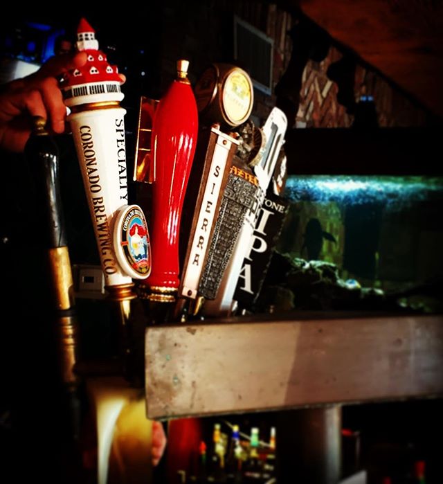 Happy Friday!! Come in and check out what local beers we are serving up in our newly expanded bar!! #fishhouseveracruz #localbeer @coronadobrewing @stonebrewingco @aztecbrewery