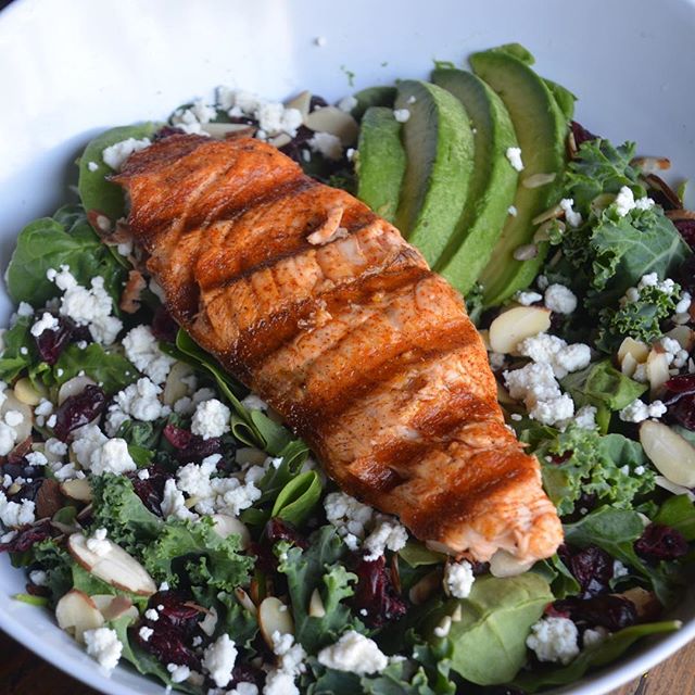 Mother's Day is Sunday and we have a delicious new Salmon Salad added to our menu!! Come celebrate your mom with us! #salmonsalad #salmon #mothersday #eatfish #fishhouseveracruz #northcountysd