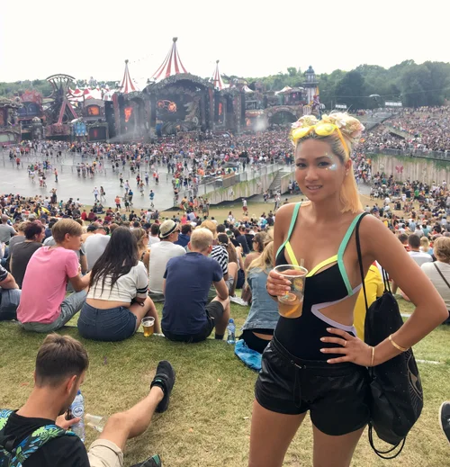 Tomorrowland outfits hot sale for guys