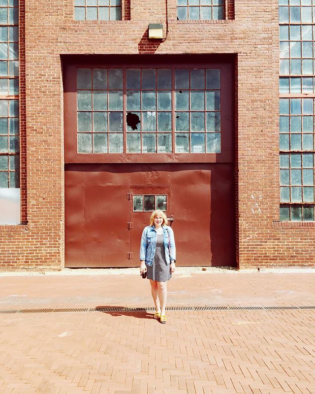 Ohhh springtime in DC ☀️ How I love you so.
.
Happy FRIYAY, friends! What are your weekend plans?!