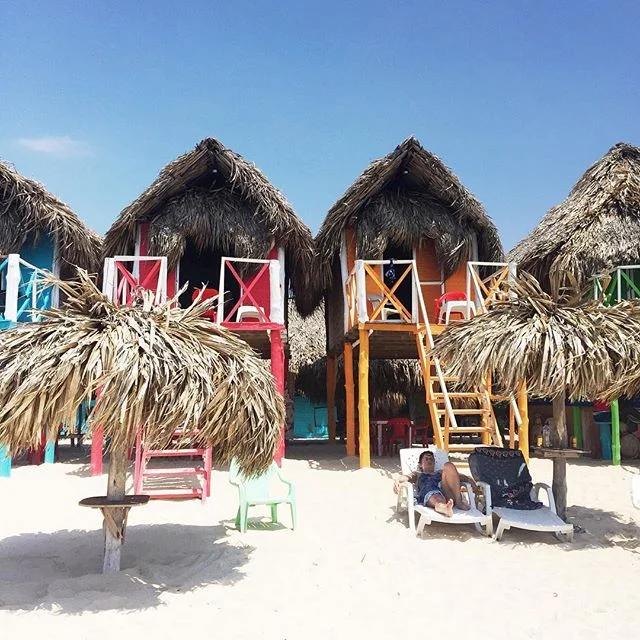 Happy Monday, friends! It&rsquo;s spring break for a lot of folks around here, so if you need me I&rsquo;ll be pretending I&rsquo;m under a beach umbrella in Colombia with a drink in my hand just like I was this time last year! 🏖🍹☀️
.
PS...is it su