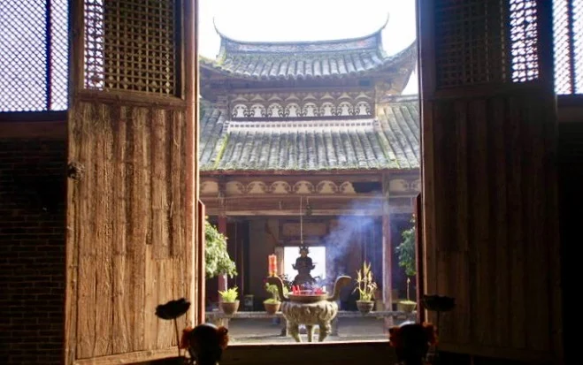 Chairman Visited Monastery from Tang Dynasty