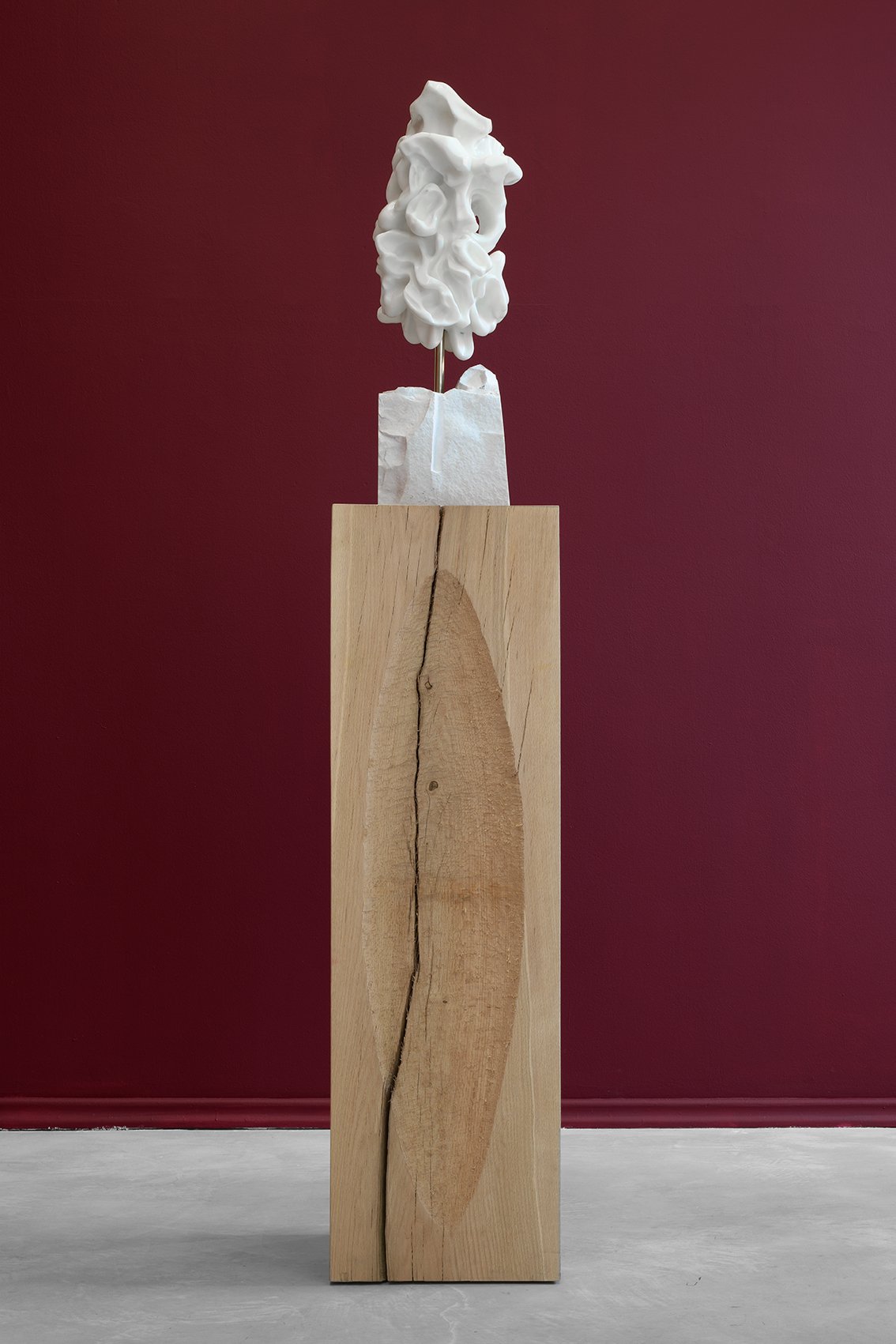 Kevin Francis Gray, Head of Oisín, 2022, overall 190x35x35 cm (74.8x13.7x13.7 in), Photo The Knack Studio, Courtesy Kevin Francis Gray Studio and Eduardo Secci, Florence, Milan_1.jpg