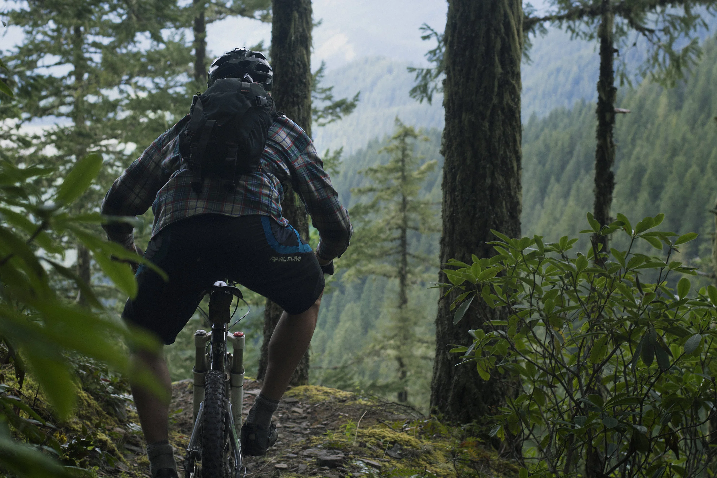 Old Cascade Crest © Gabriel Amadeus