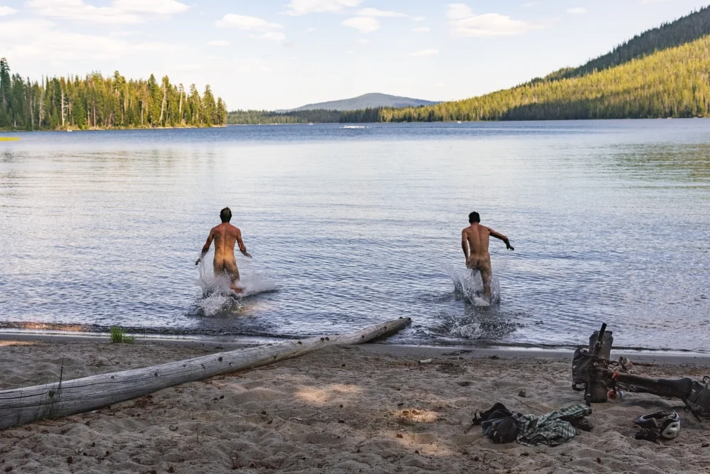 Racing-into-the-water-Oregon-Timber-Trail-1030x687.jpg