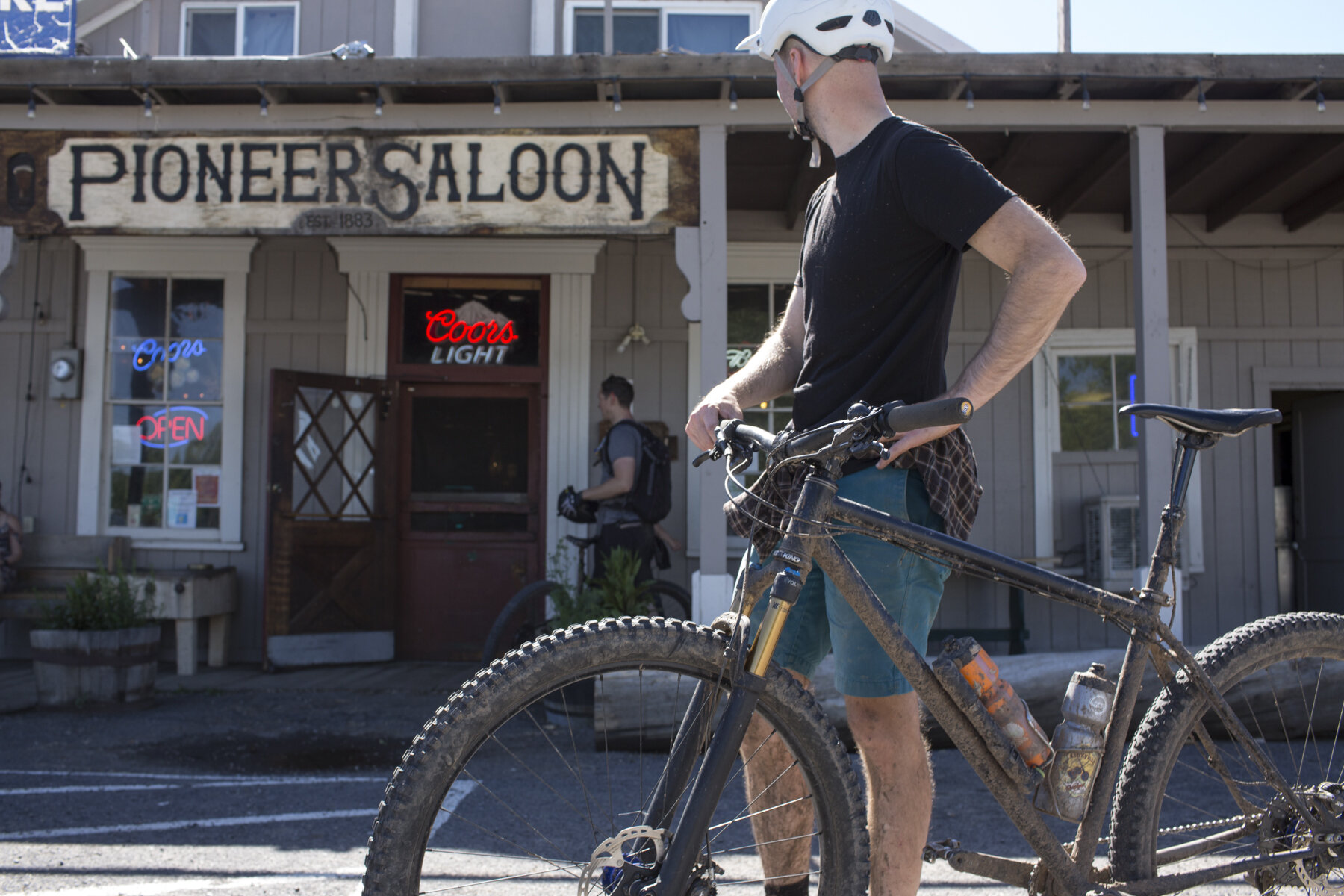  Paisley's Pioneer Saloon is a welcome watering hole for locals and riders alike. 