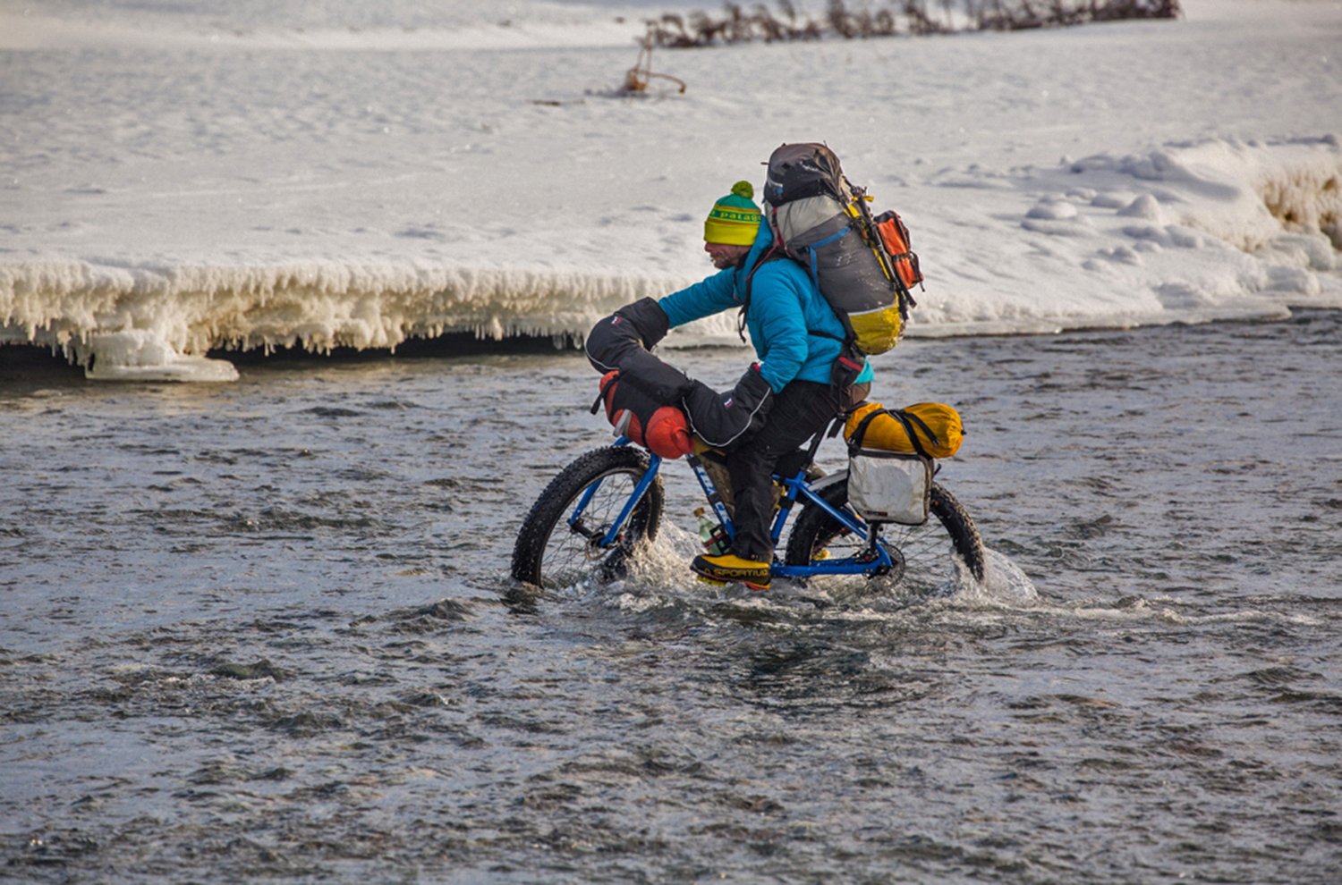  Crossing the Ninzia river. Stakes are high in the witner 