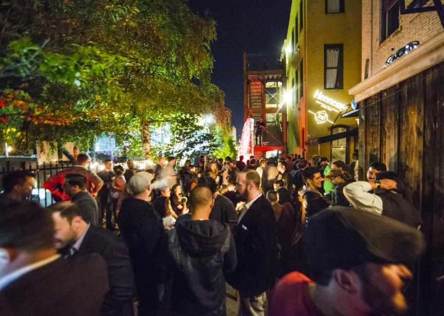 Hennessy crowd.jpg