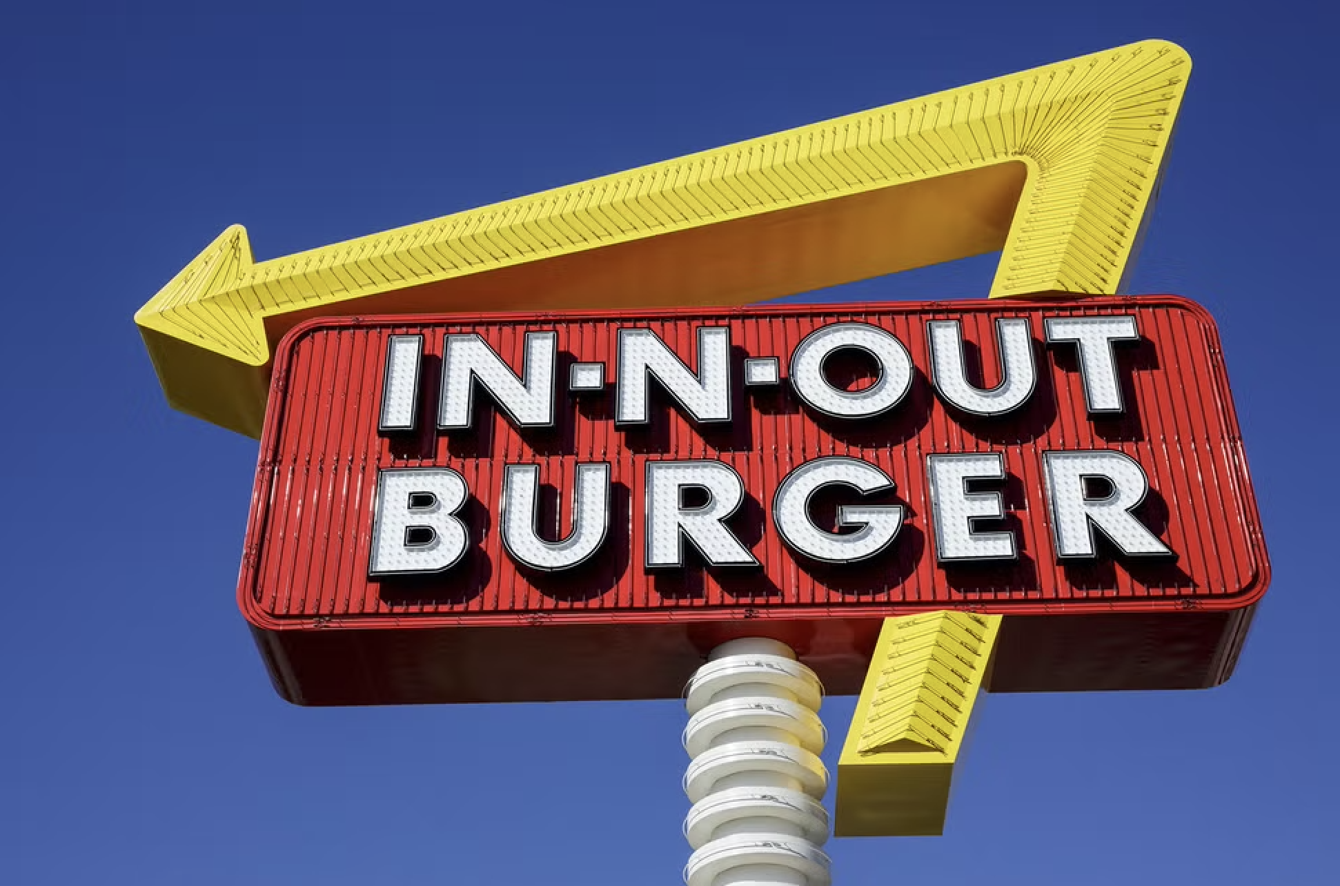 In-N-Out Burger Story &amp; When to Say Yes to New Tech