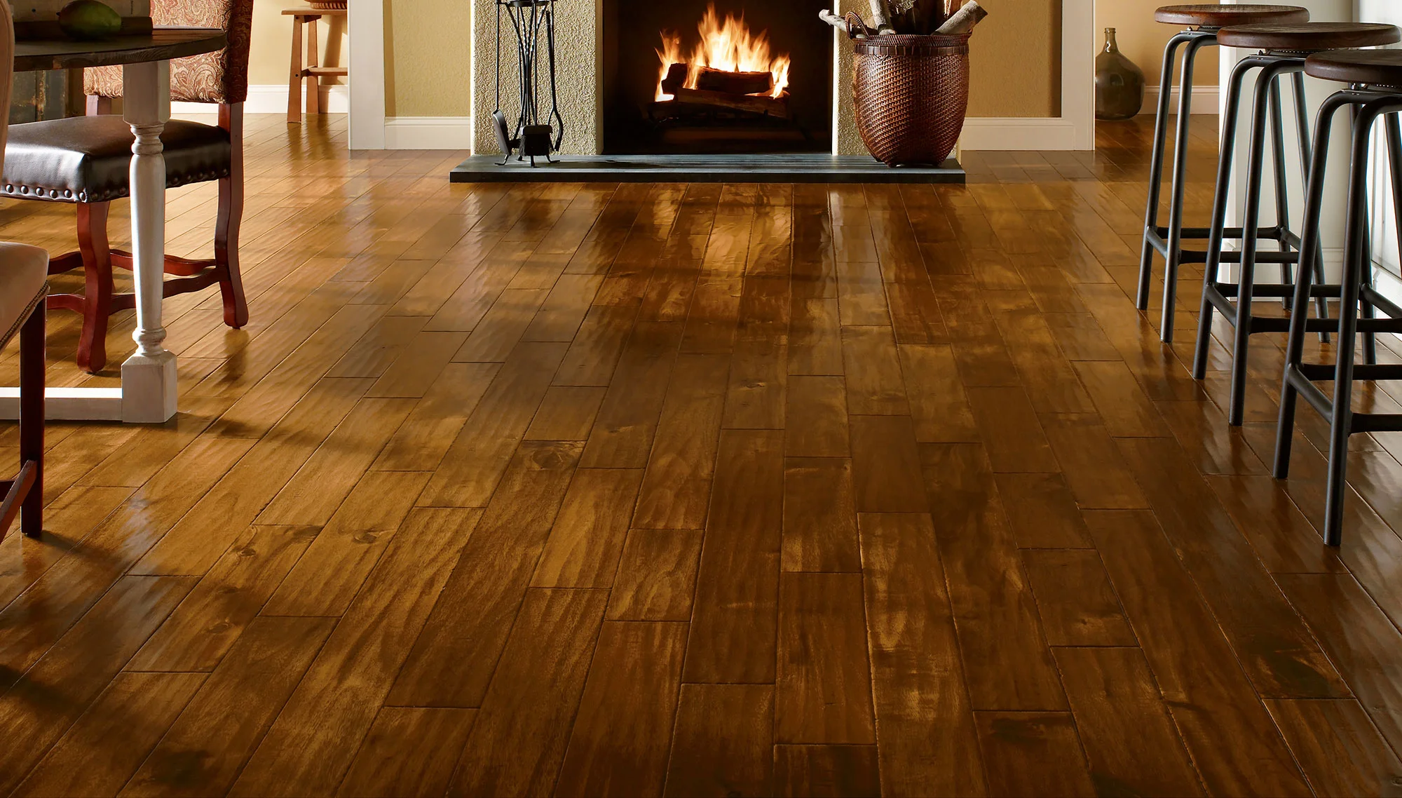 Beautiful wood flooring, pre-finished, solid, engineered and glueless. We make it easy.