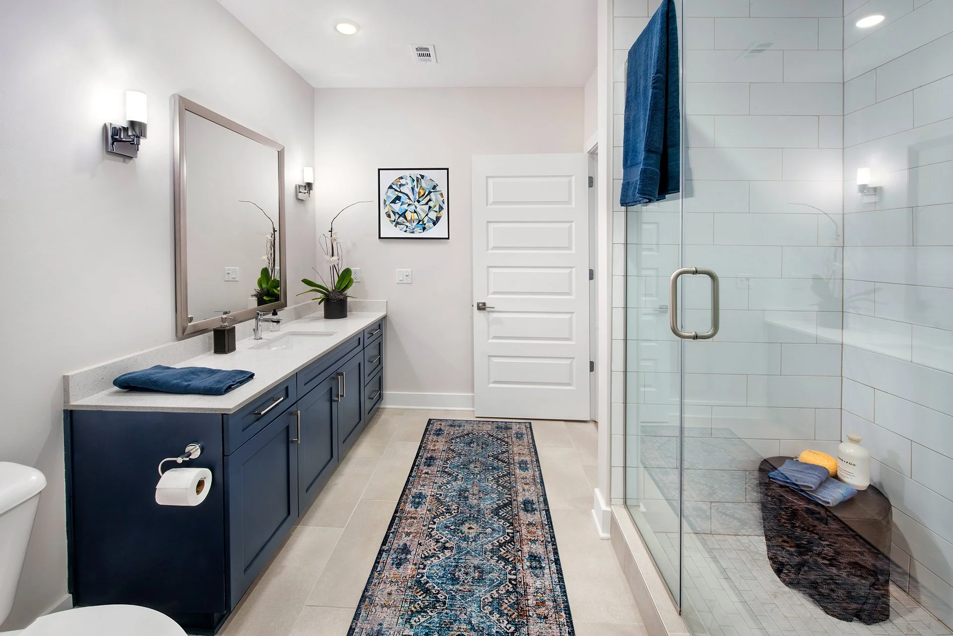 Manor Chamblee Apartments bath.jpg