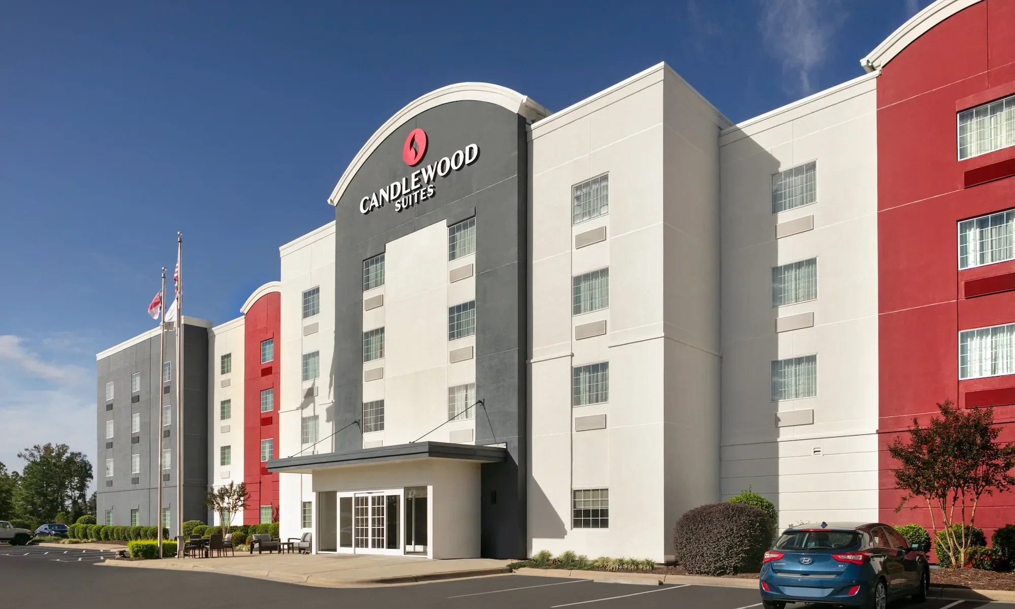 Candelwood Suites Ft Brag.webp
