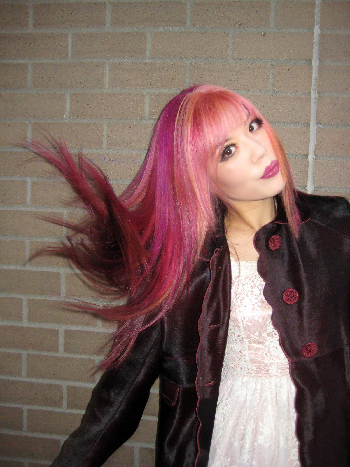 pink_hair_la_carmina_1.jpg