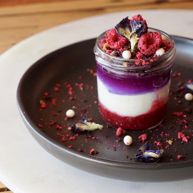 V is for valentine, V is for verrine
Making the most of summers berries & the season of love with raspberry compote, vanilla mousse, lemon & pea blossom jelly verrine - adding a touch of magic with blue pea blossom that turns violet when lemon is added

#milse #magic #valentinesday #love