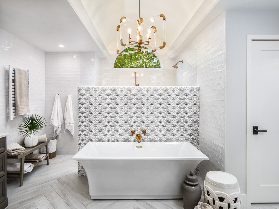 bath design with feature tile wall