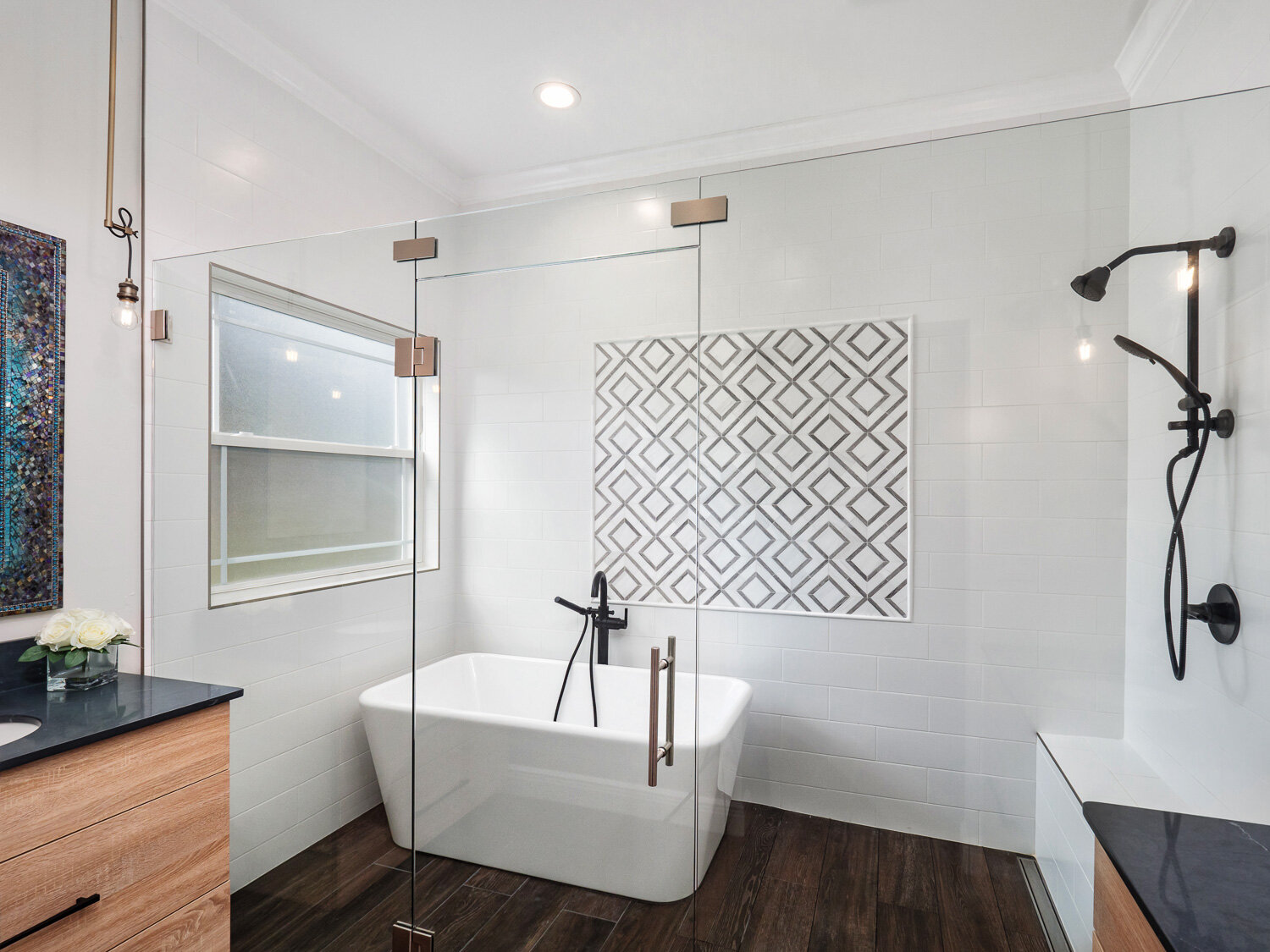 bathroom design with freestanding tub