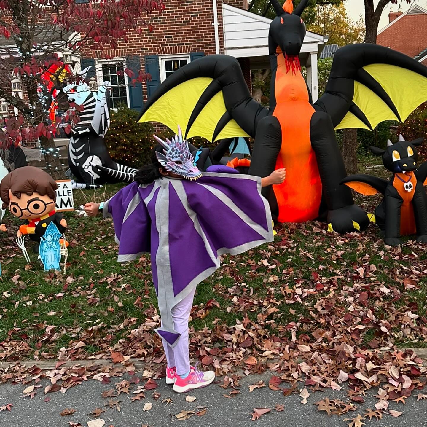 Just a small Halloween recap! 🤩 Our students put their skills to work and brought their big ideas to life! 🕸️ 👻 🎃 🧛&zwj;♀️ 🧚&zwj;♀️ #kidswhosew #sewingforkids #sewing #diyhalloween #craftymom #artsymom #mocomoms