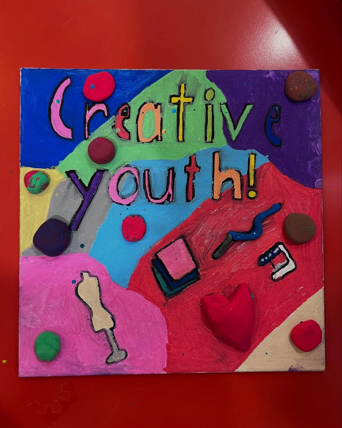 Summer Camp is in full swing and we just love to see our campers express themselves through their creations! Our campers have the opportunity to learn sewing, crafting, and design all in one place! #bethesdamd #mocomoms #sewingschool #kiddesigner