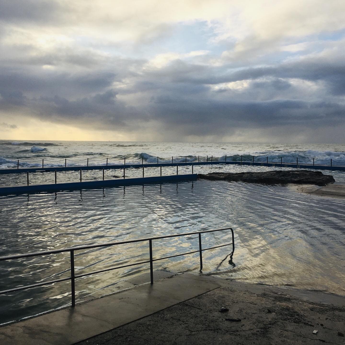 A familiar site along the east coast this winter ⛈