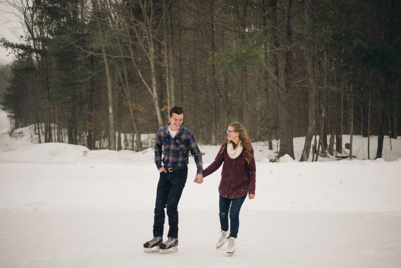 Winter Skating Engagement (3 of 30).jpg