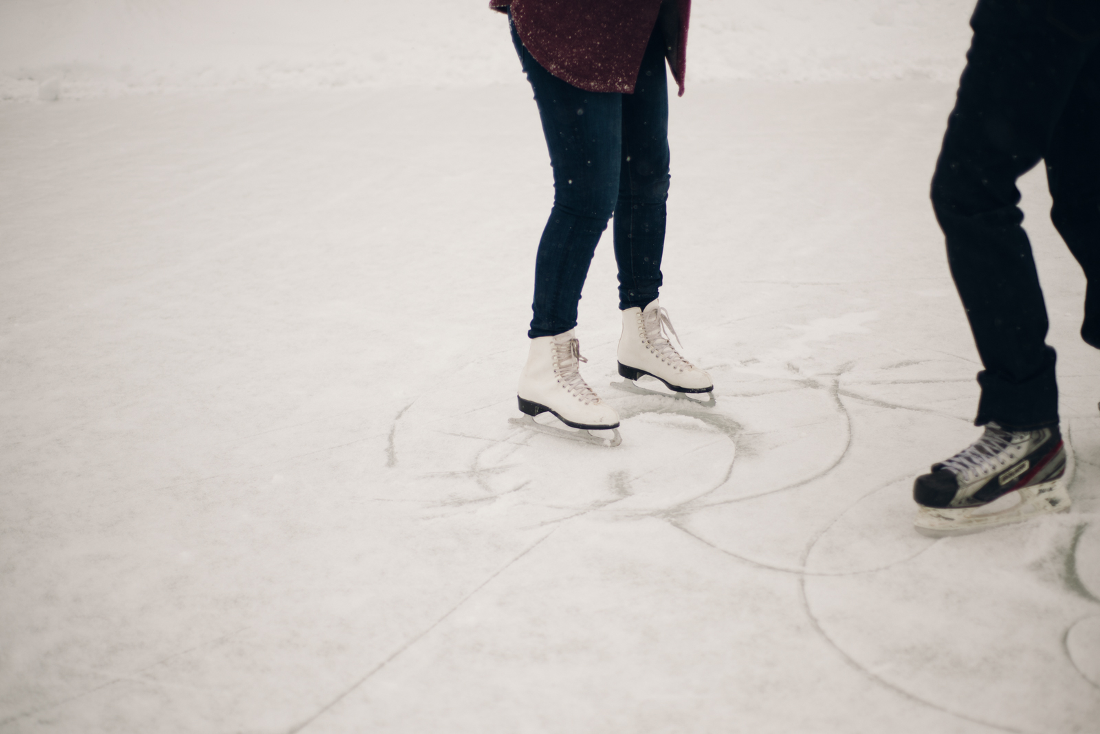 Winter Skating Engagement (4 of 30).jpg