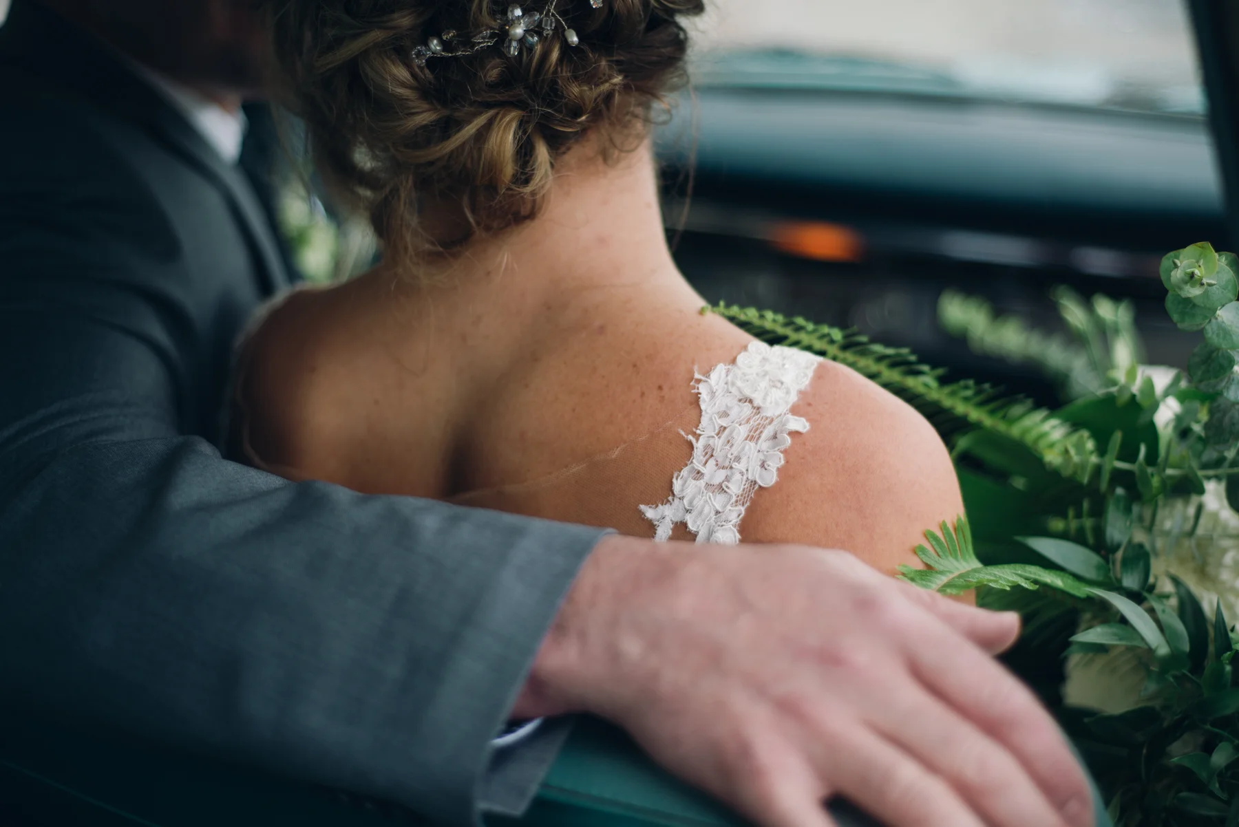 Zibi Wedding_Gatineau (9 of 15).jpg