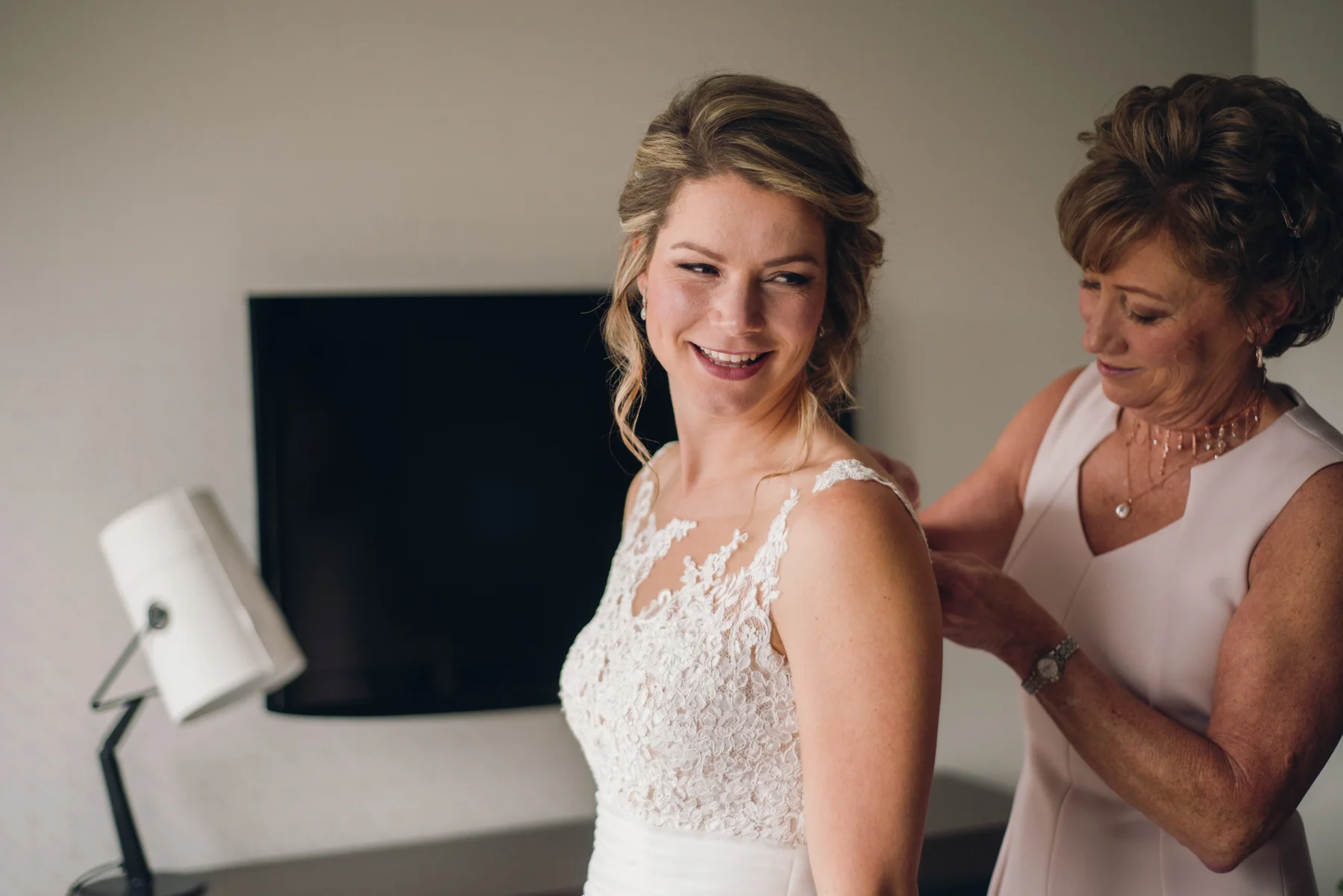 Zibi Wedding_Gatineau (4 of 13).jpg