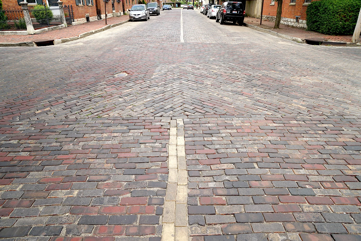 Mohawk Street at E Kossuth St., 2016