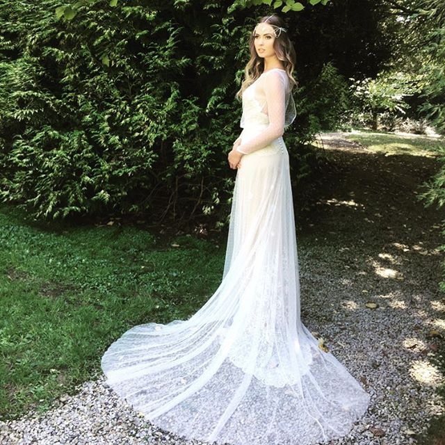 Shoot time with the team from Melbourne Wedding and Bride Magazine. Gorgeous Alicia wearing our Gatsby gown and accessorised by stunning headpiece by @kallure_jewellery  Gatsby stocked at @perfectdaybridal in Sydney and 
@white.bird.bridal.melbourne 
