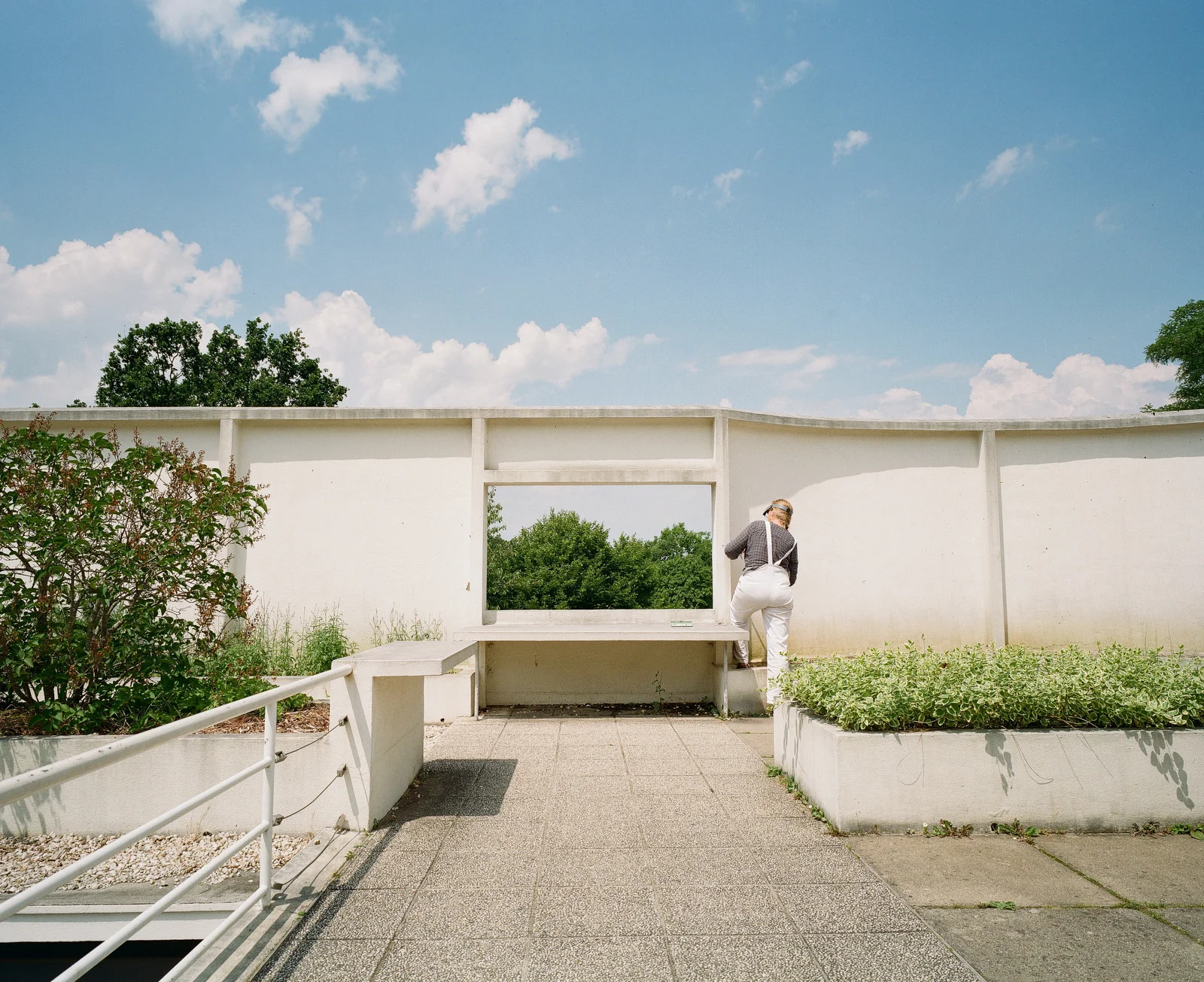 Villa Savoye restoration lady