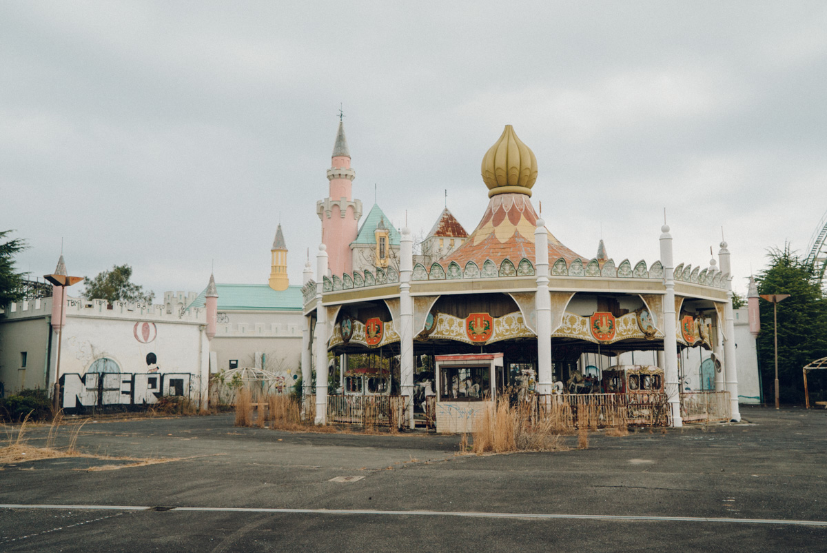 wrenee-nara-dreamland-abandoned-amusement-park-japan-34.jpg