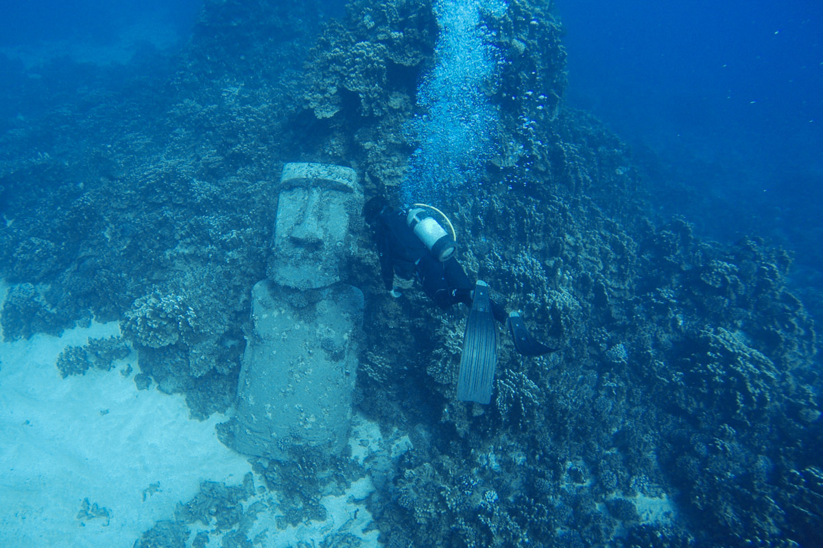 I dove with Mike Rapu Diving to see this underwater Moai.