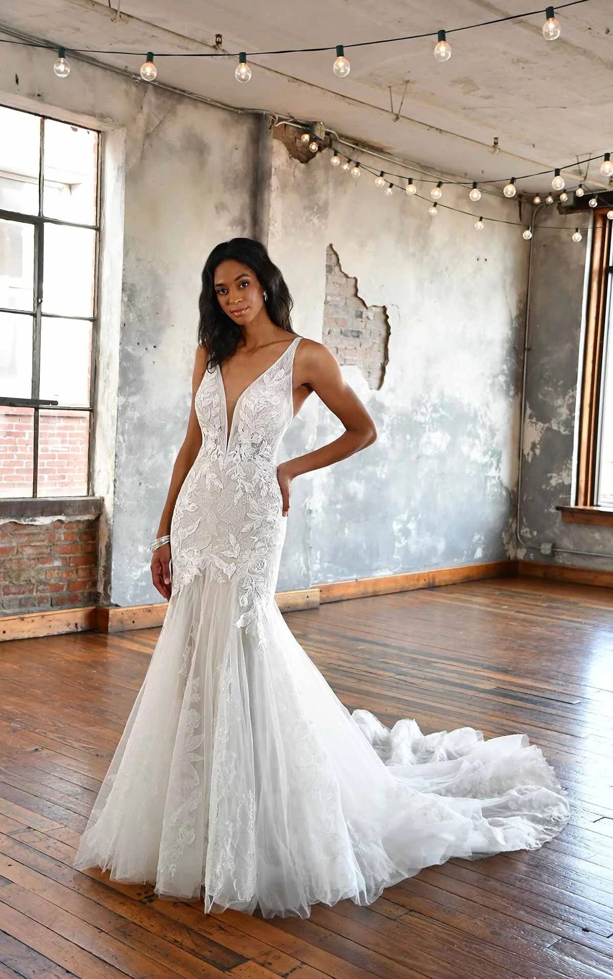 All+Who+Wander+Leyla+Wedding+Dress+at+Bride+To+Be+Couture+-+1.jpg