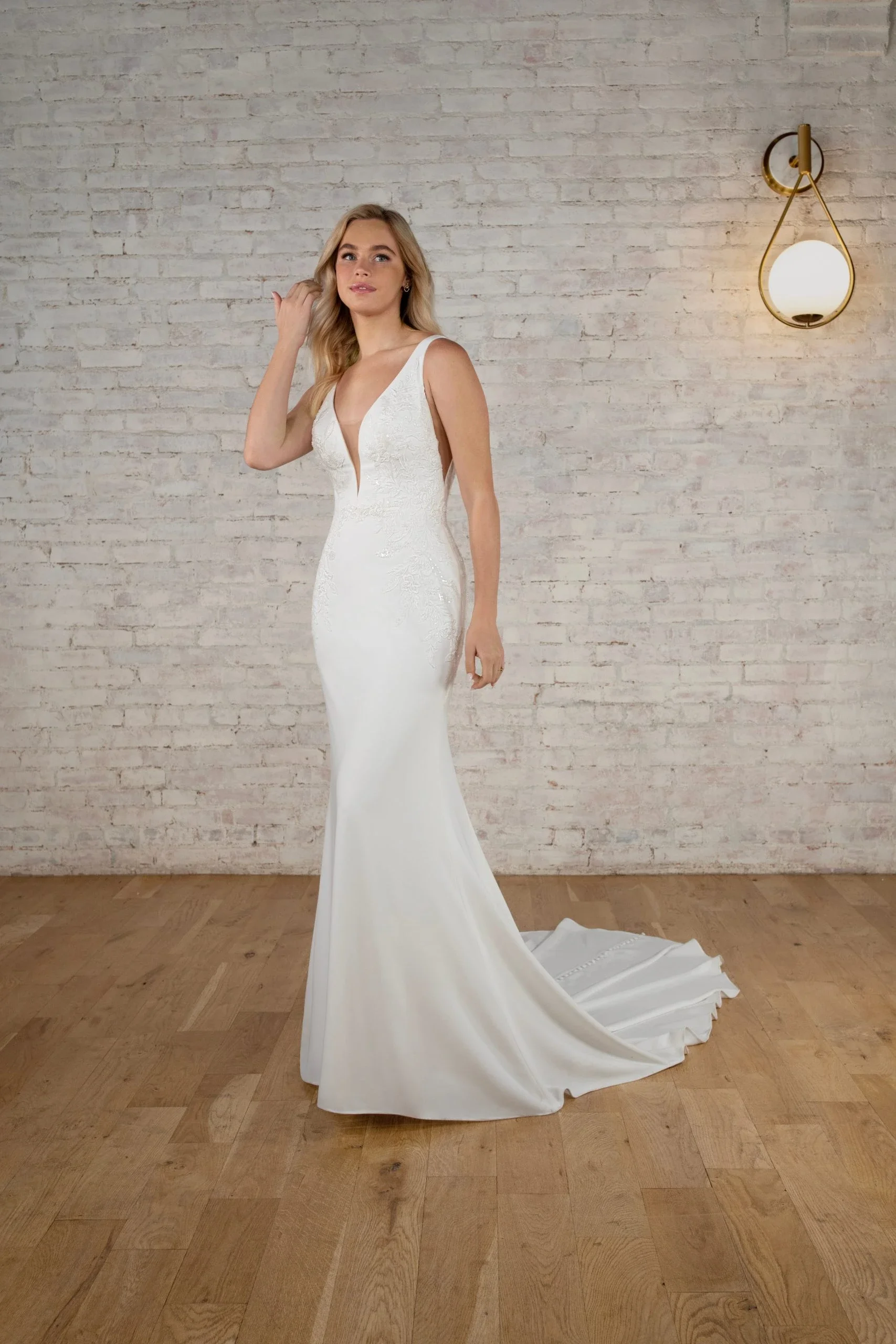 S23.Stella-York.7774-F-3600x5400-2bc5cb7-scaled.webp