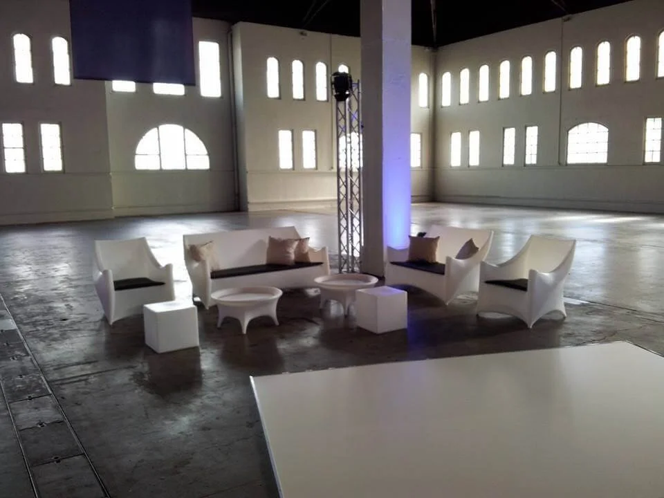 modern-lounge-setting.jpg