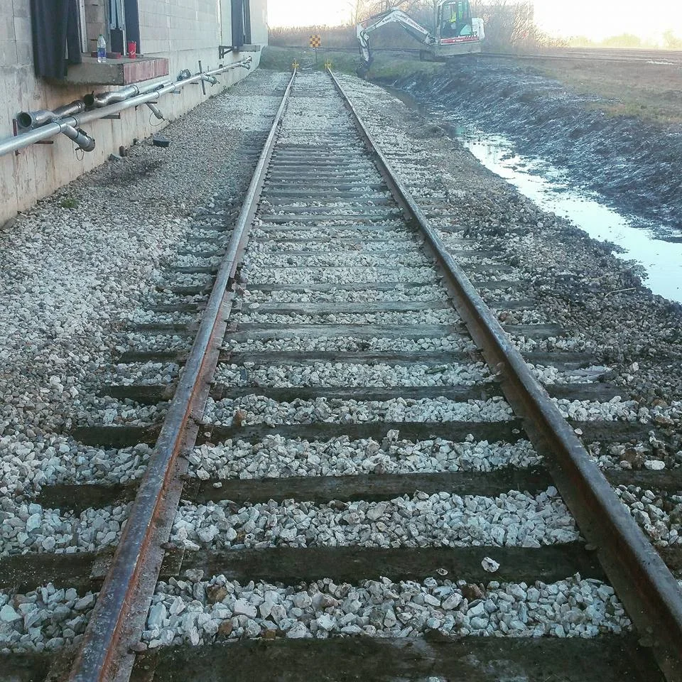 Tamping 2.jpg