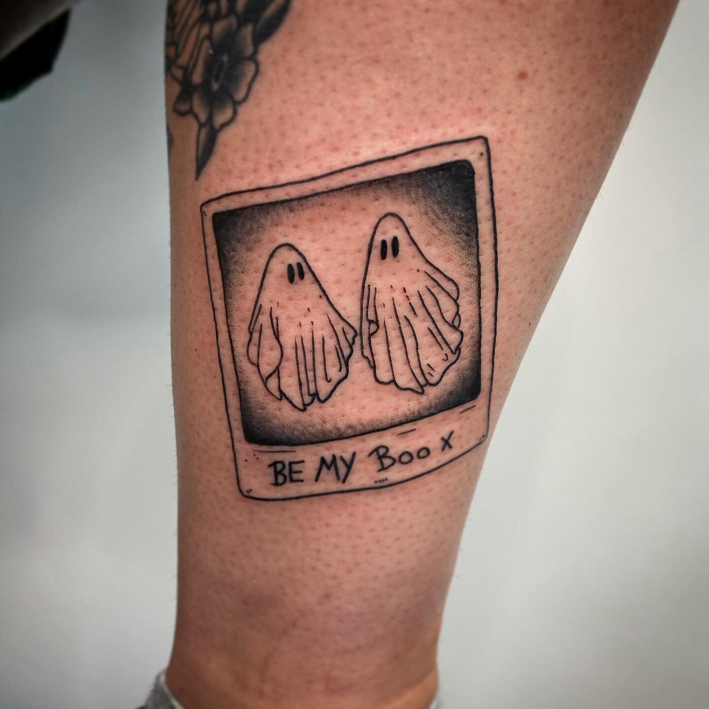 Be my Boo 👻 
Dm me for bookings,
Thanks @amyfreeman1990 

@_crownofthorns 
#boo #ghost #ghosts #ghosttattoo #polaroid #tattoo #bymyboo #bemine #love #lovetattoo #tilldeathdouspart #tattooideas #chester #chestercity #chesteruniversity #chestertattoo 