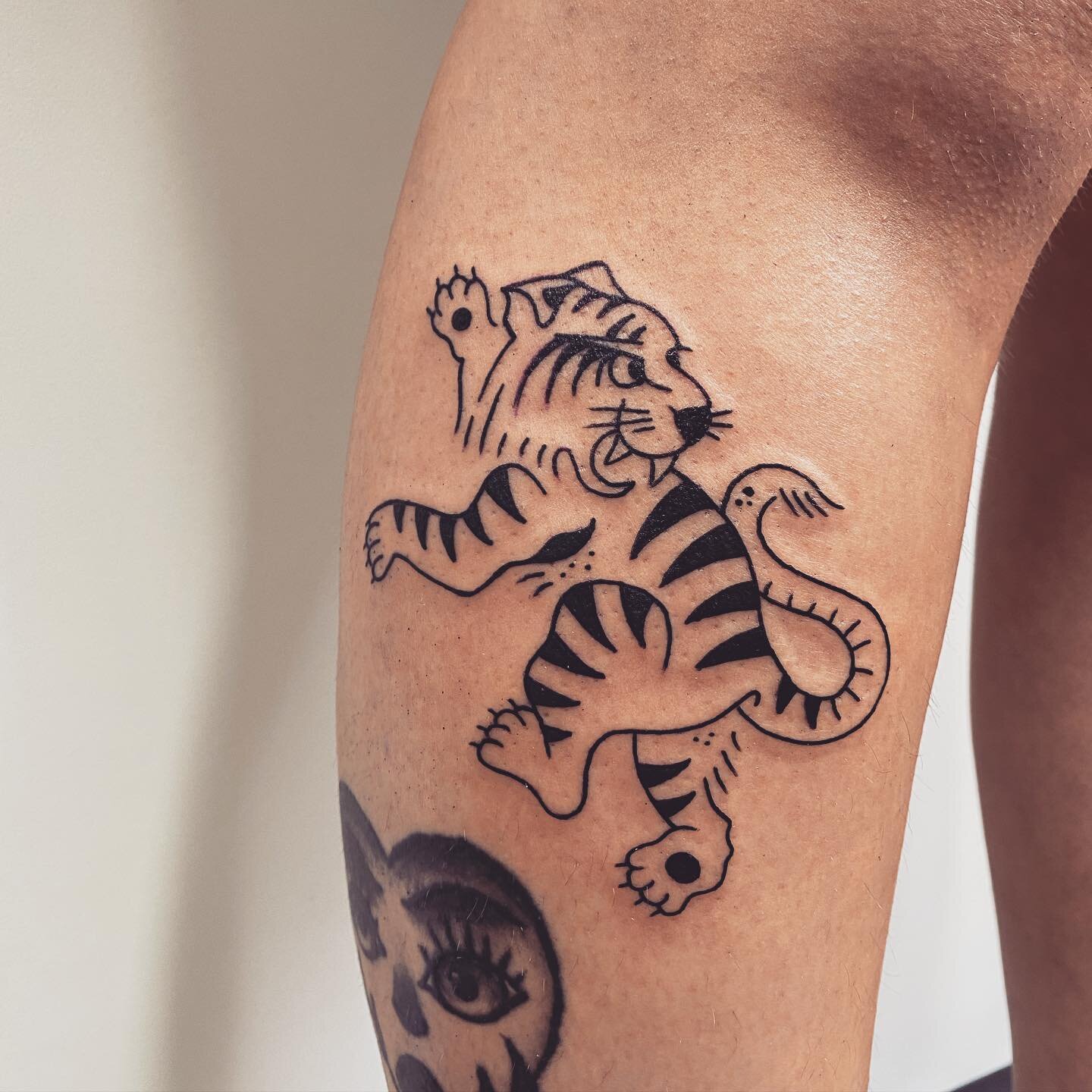 Little tiger

One from my flash thanks @ninahenches for picking it 
@_crownofthorns 
#tiger #tigers #tigertattoo #tigertattoos #tattoos #tattoo #blackworktattoo #traditionaltattoo #inked #inkedgirl #illustration #art #chester #chestercity #chestertat