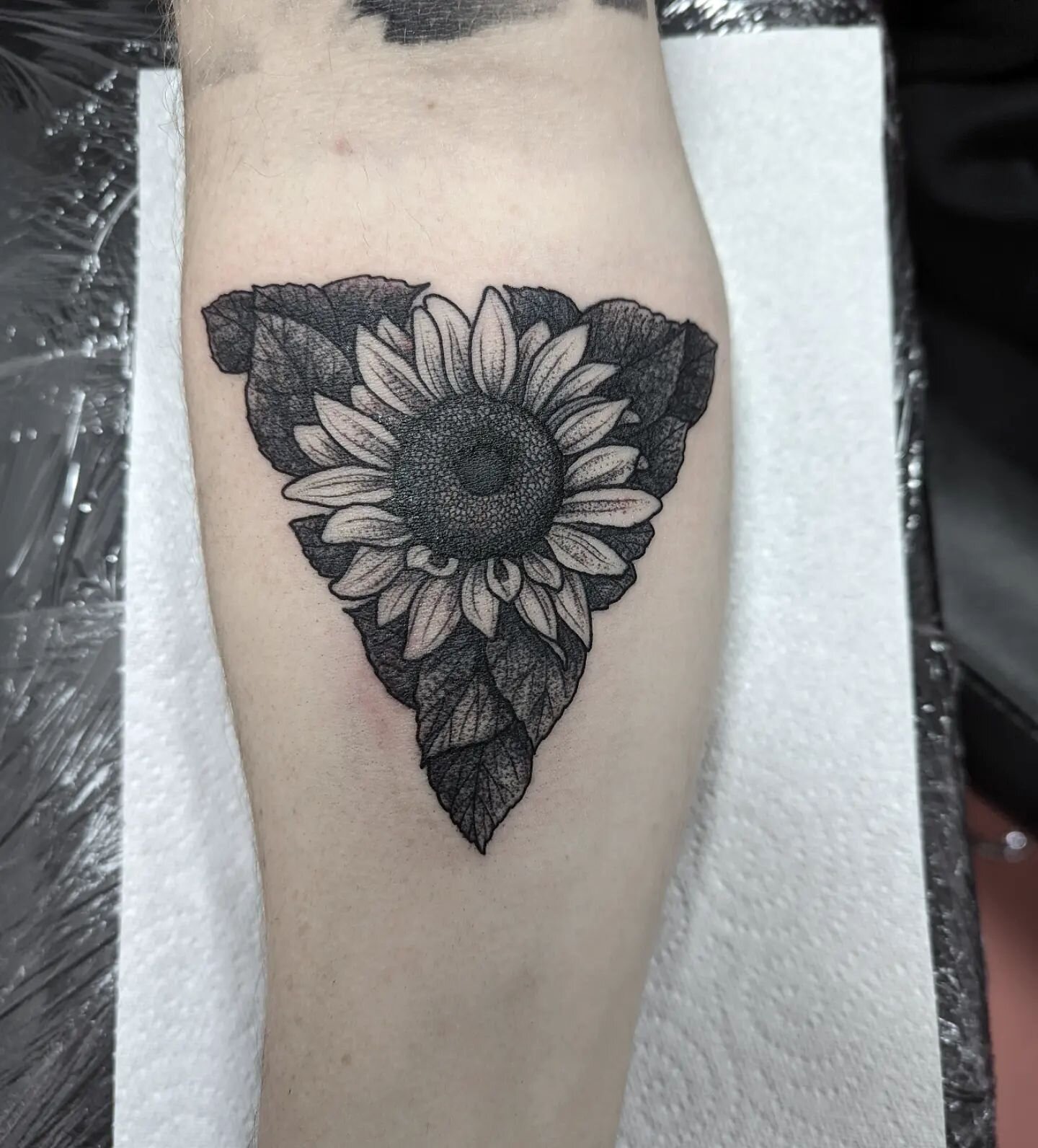 Nice 🌻
@true.love.tattoo