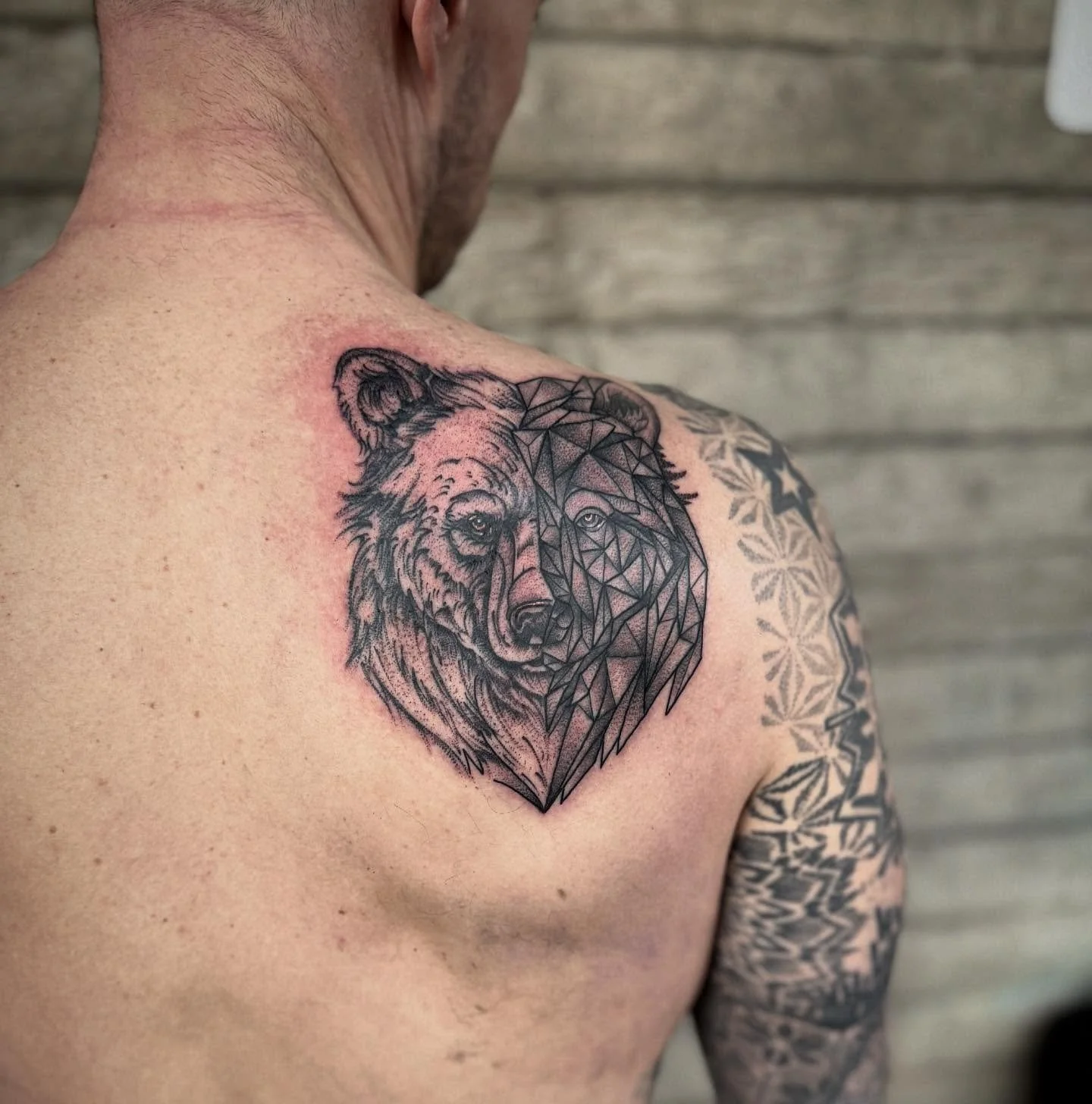 Abstract bear design by @dotworkboss. What animal would you have ?