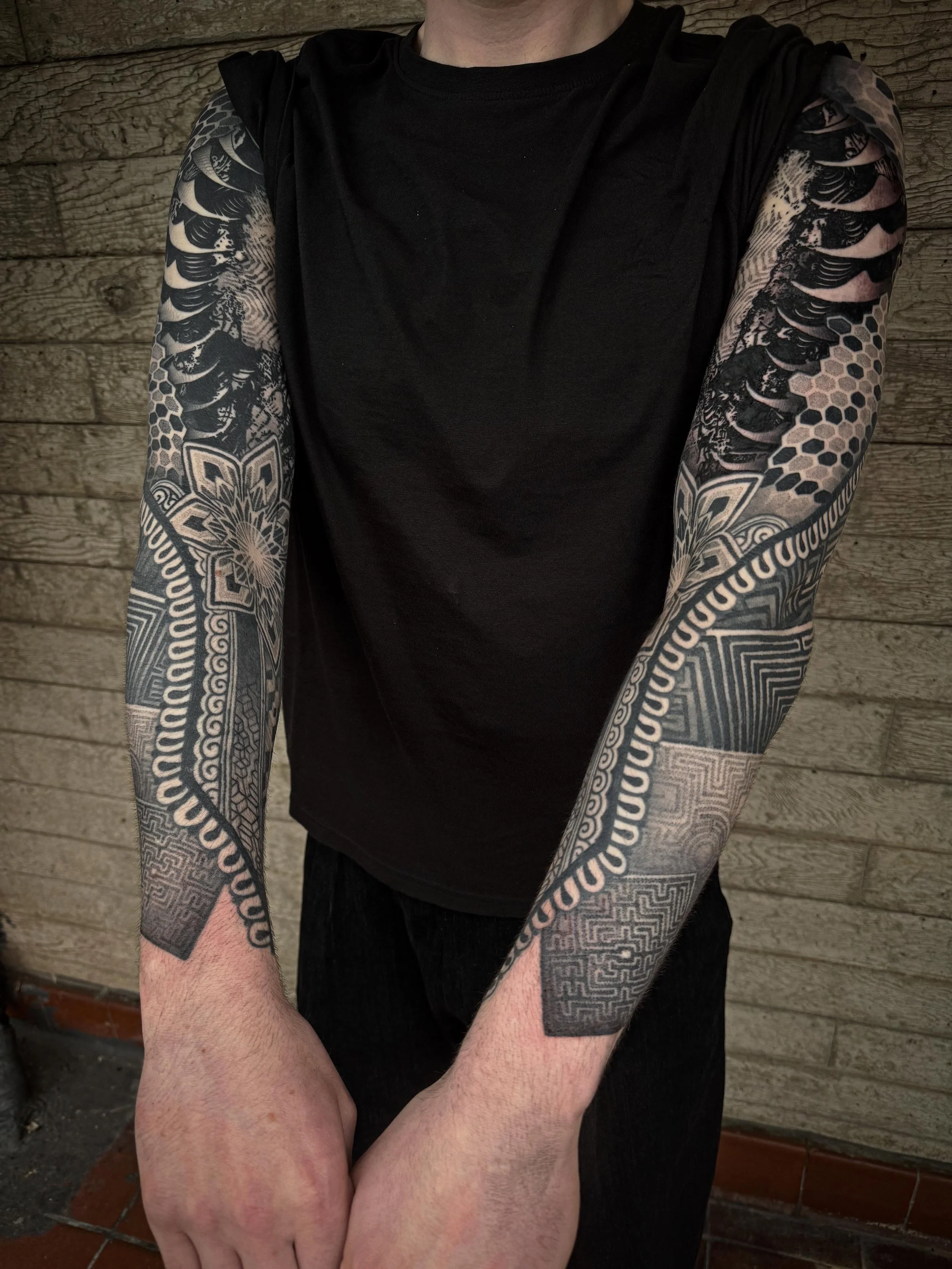 Matching sleeves by @dotworkboss diary is open for July bookings